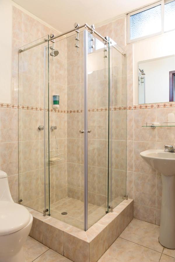 Suites Metropoli Quito Zewnętrze zdjęcie