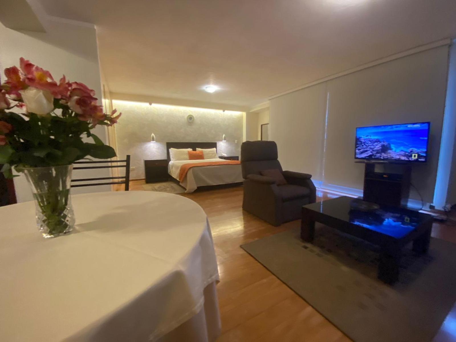 Suites Metropoli Quito Zewnętrze zdjęcie