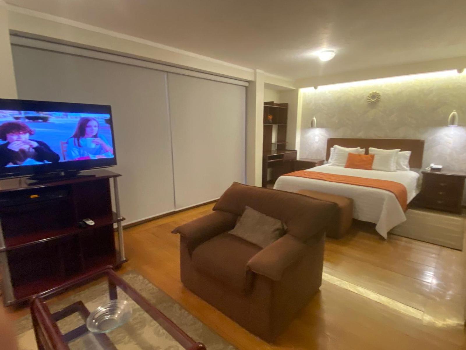 Suites Metropoli Quito Zewnętrze zdjęcie