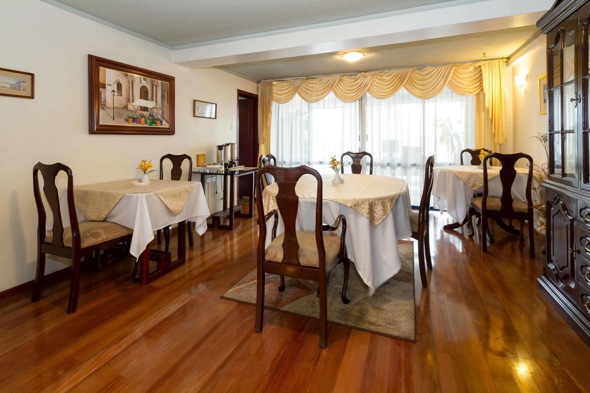 Suites Metropoli Quito Zewnętrze zdjęcie